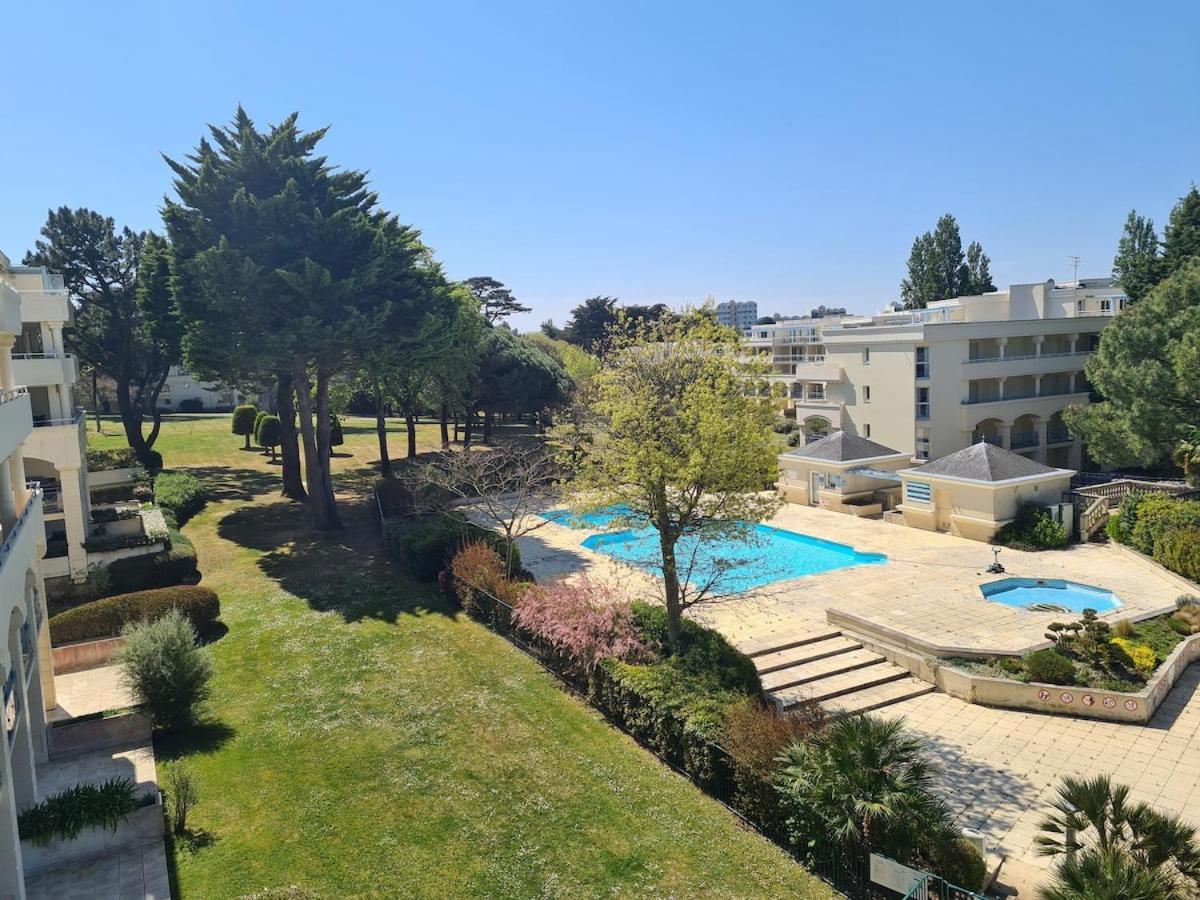 Superbe Appartement Avec Vue Panoramique La Baule-Escoublac Exteriör bild